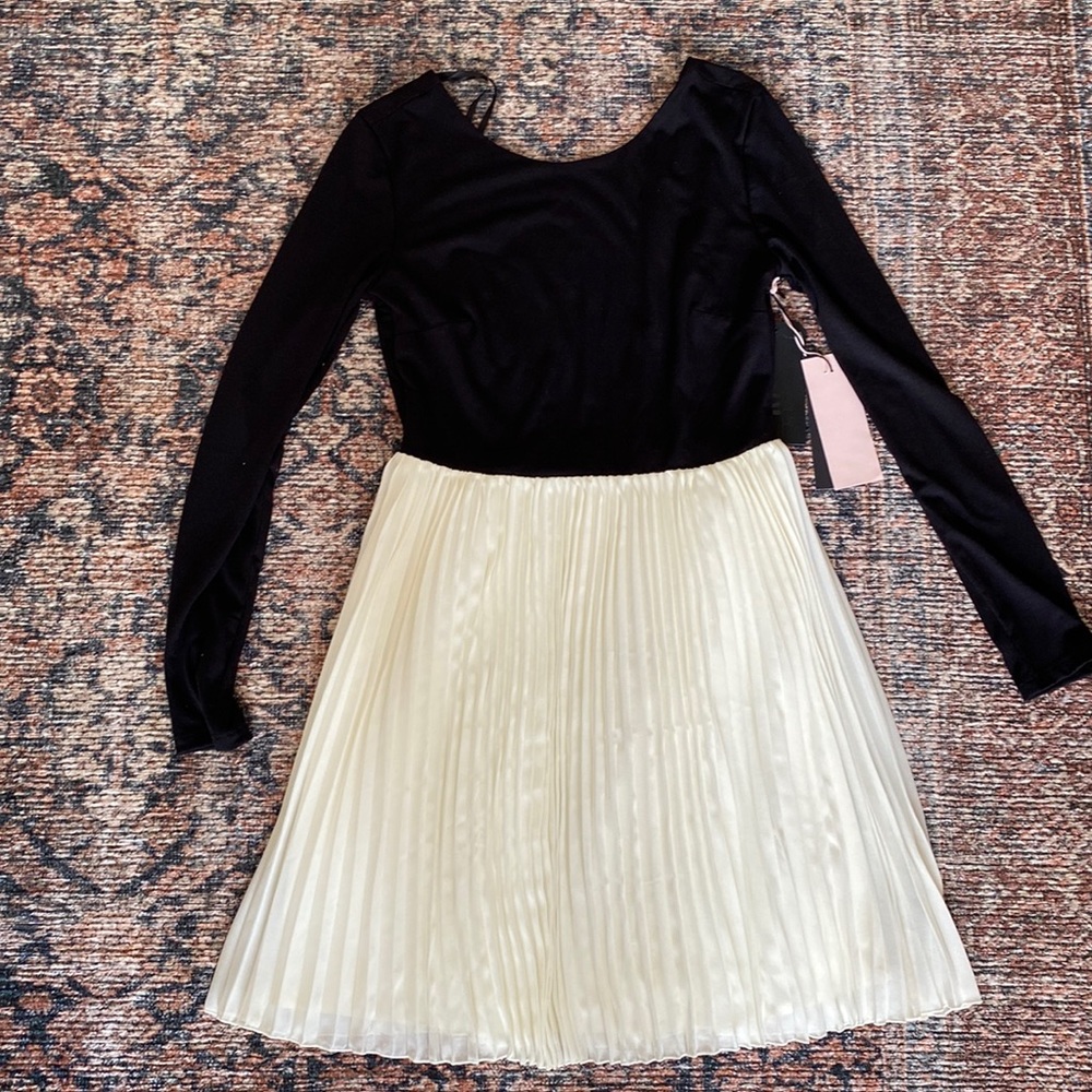 Black and white dress with v-back